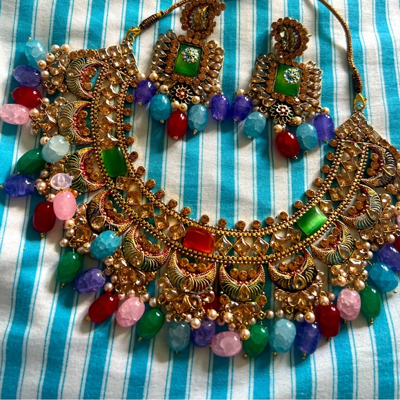 Beautiful multicolor necklace - Picture 3 of 9